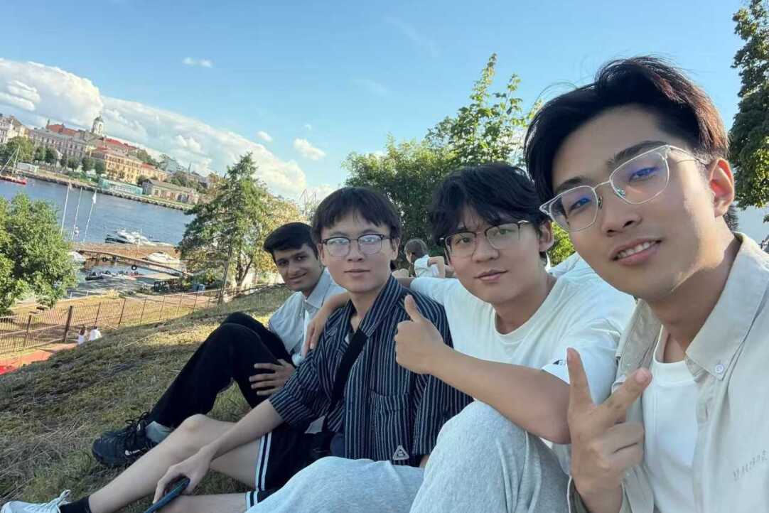 Illustration for news: HSE University–St Petersburg Holds Summer Intensive Course on Finance for Students from Five Countries